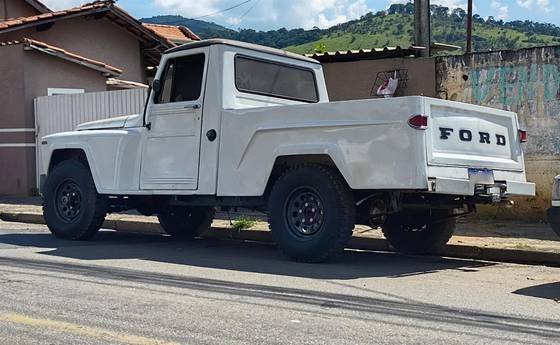 FORD F-75 2.3 4X4 PICK-UP MANUAL FORD F-75 2.3 4X4 PICK-UP MANUAL